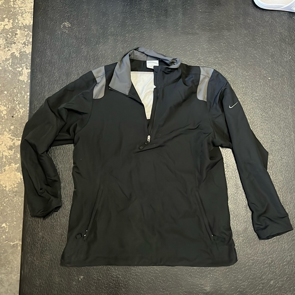 Nike womens golf pullover windbreaker size medium, black and gray, EUC